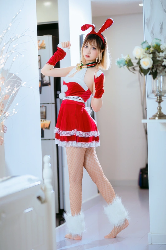 网袜丝带兔兔 - 洛桑w伊梓